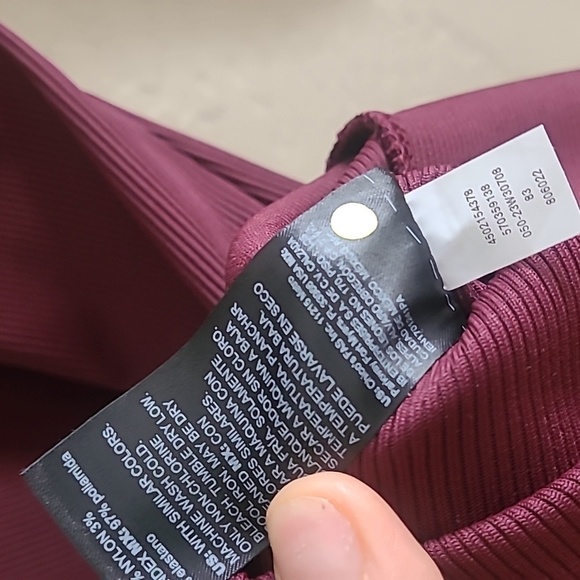 WHBM FORME Ribbed Long Sleeve cutout dress Wine size L - Picture 7 of 7